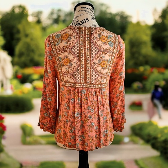 Arnhem Honey Blouse in Rose - Picture 8 of 11